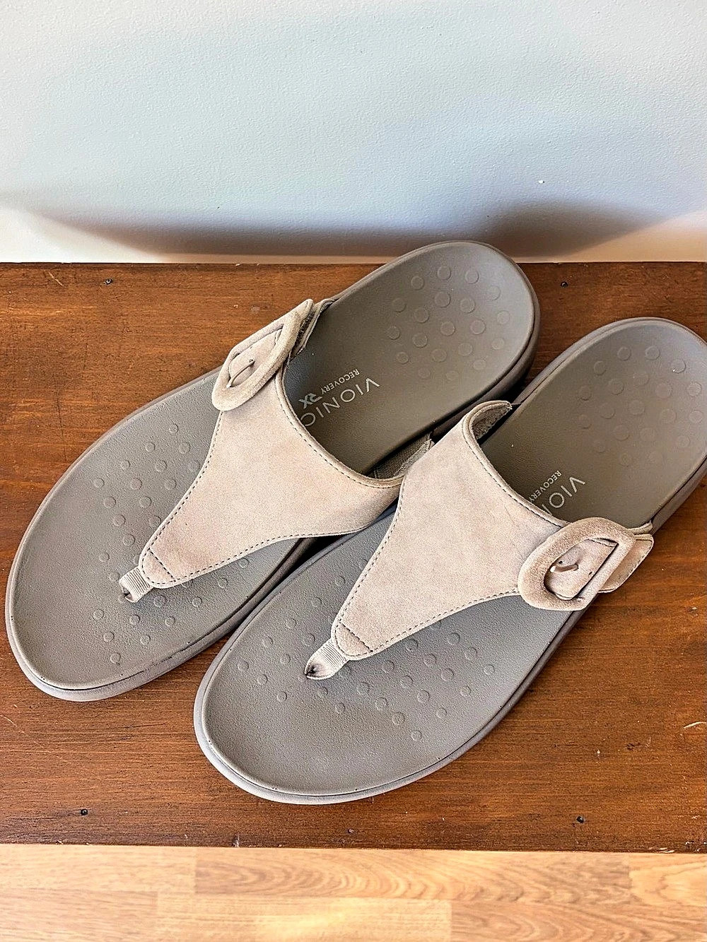 Vionic Harmony RX Recovery Sandal Women's Buckle Thong Taupe Size 21
